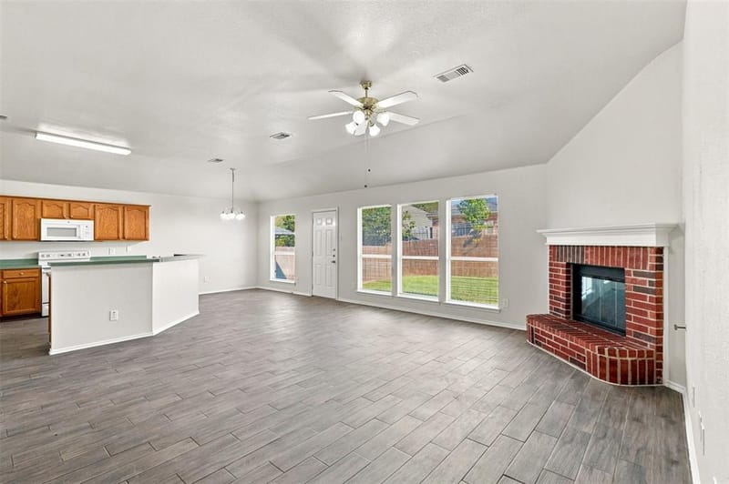 625 Jamie Lane, Mansfield TX 76063 - Photo 8