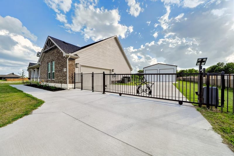 2446 Blackjack Oak Road, Oak Ridge TX 75161 - Photo 6
