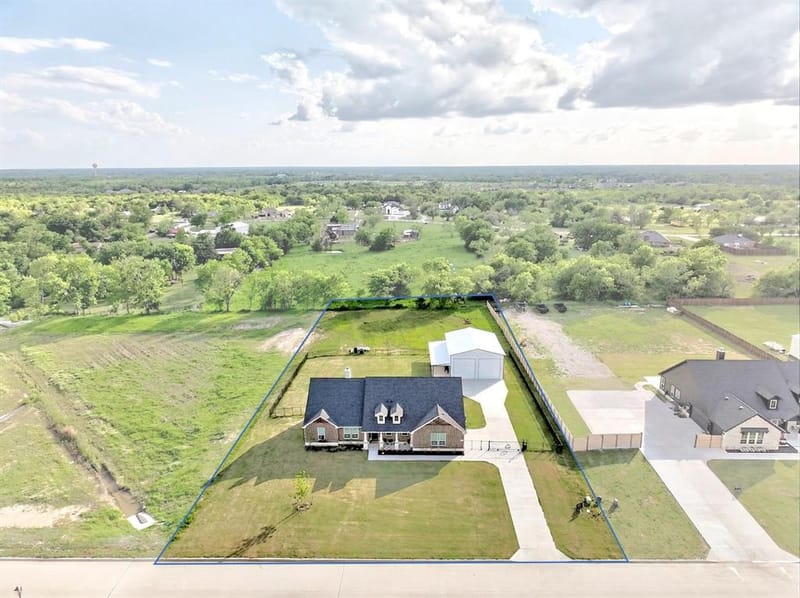 2446 Blackjack Oak Road, Oak Ridge TX 75161