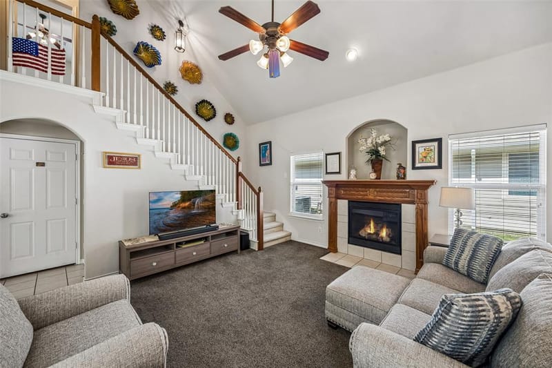 901 Wenk Drive, Aubrey TX 76227 - Photo 4