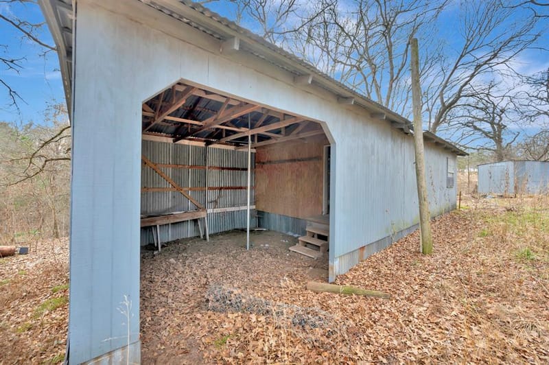 304 Hcr 1433, Covington TX 76636 - Photo 34