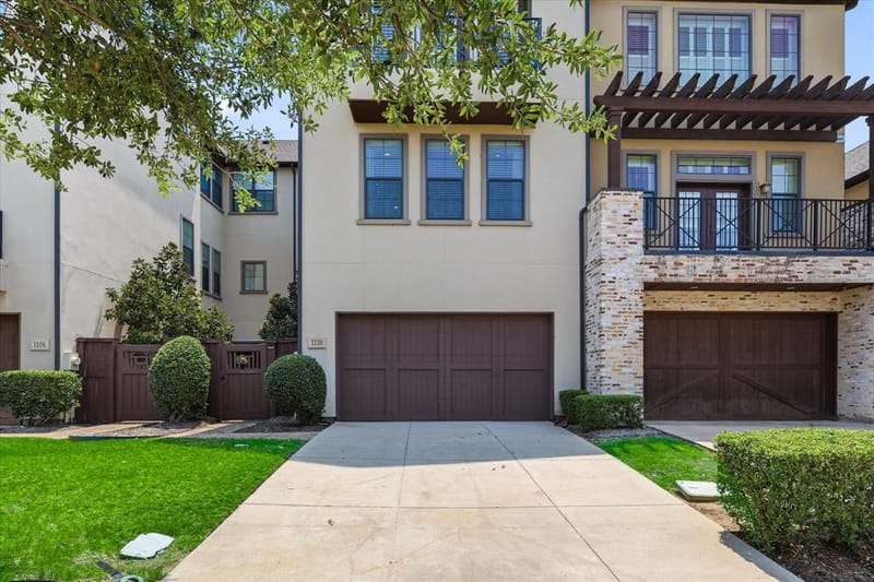 1110 Emerson Park Lane, Irving TX 75063 - Photo 3