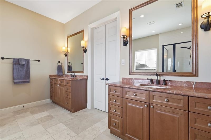 1110 Emerson Park Lane, Irving TX 75063 - Photo 20