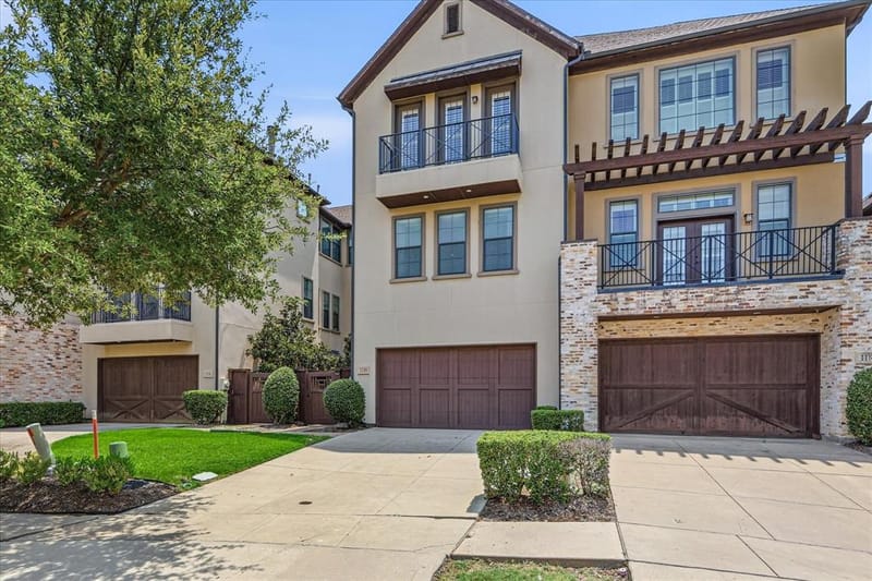 1110 Emerson Park Lane, Irving TX 75063 - Photo 4