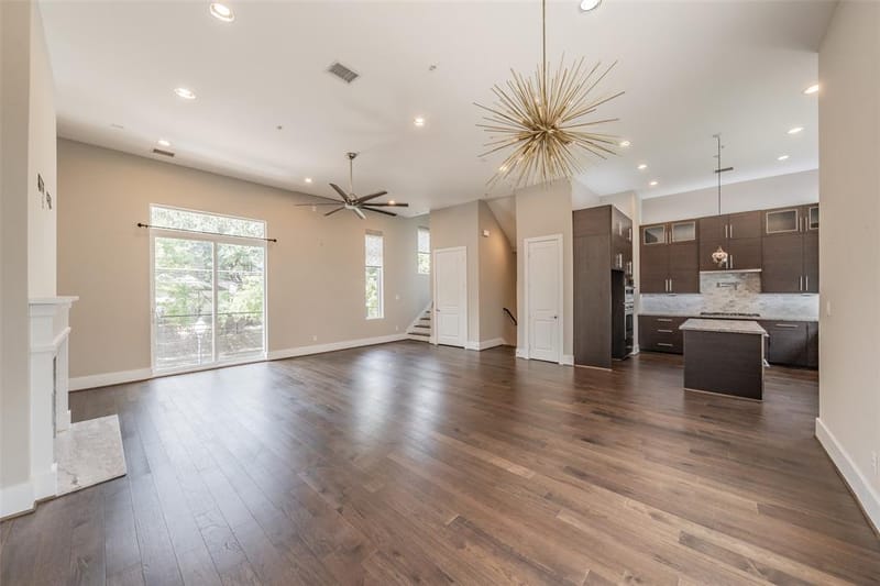 381 E Greenbriar Lane # 804, Dallas TX 75203 - Photo 12