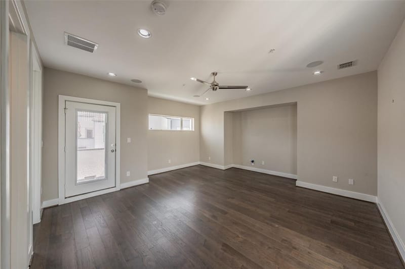 381 E Greenbriar Lane # 804, Dallas TX 75203 - Photo 30