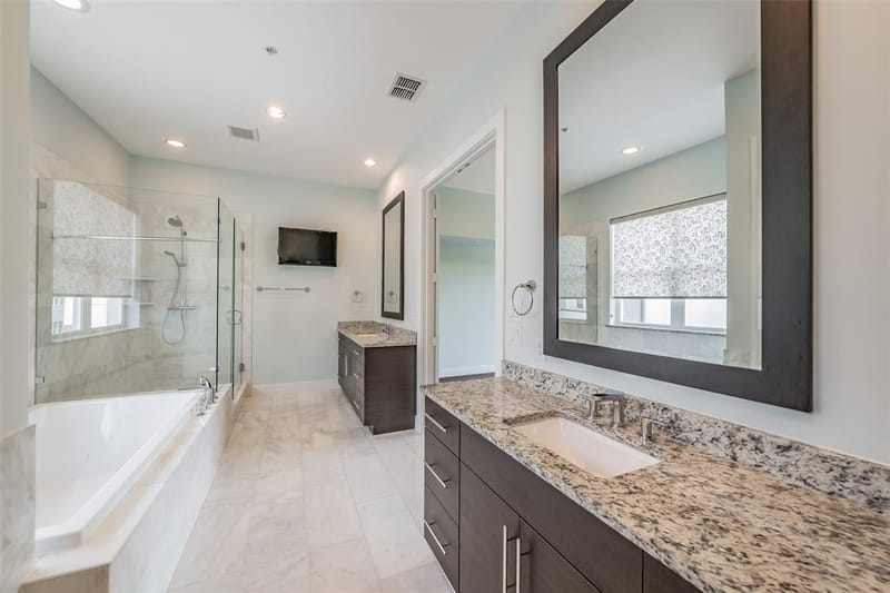 381 E Greenbriar Lane # 804, Dallas TX 75203 - Photo 25