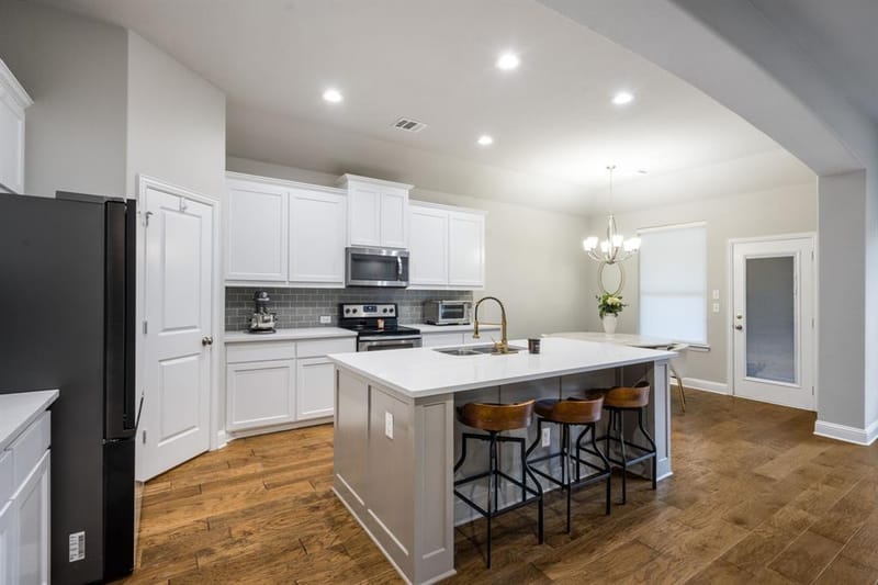 329 Strait Lane, Waxahachie TX 75165 - Photo 8