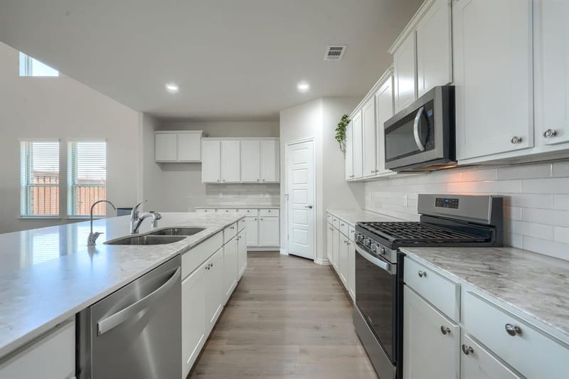 6037 Warrington Street, Celina TX 76227 - Photo 6