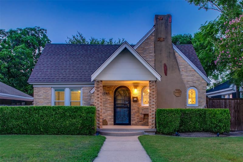 2745 Ivandell Avenue, Dallas TX 75211