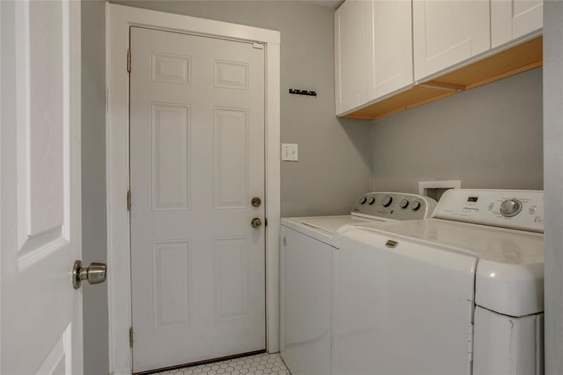 2745 Ivandell Avenue, Dallas TX 75211 - Photo 20