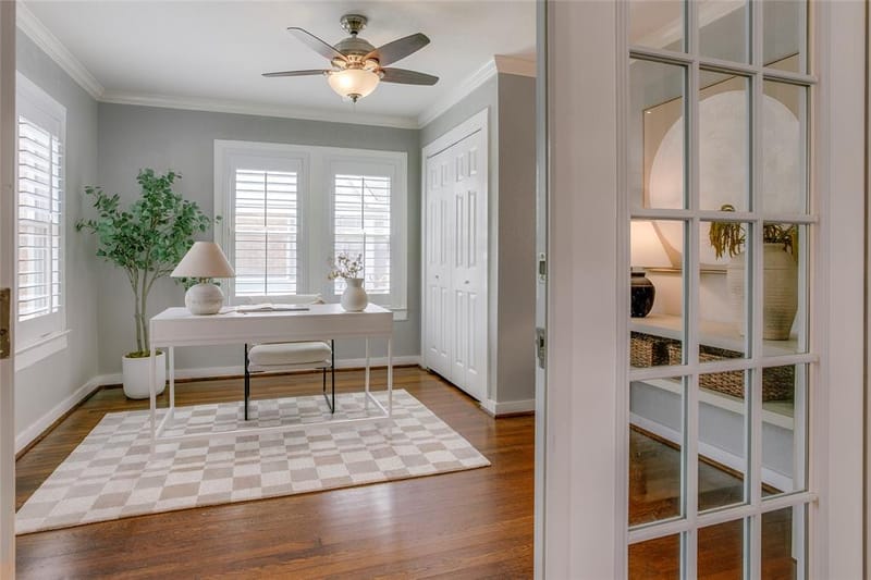 2745 Ivandell Avenue, Dallas TX 75211 - Photo 11