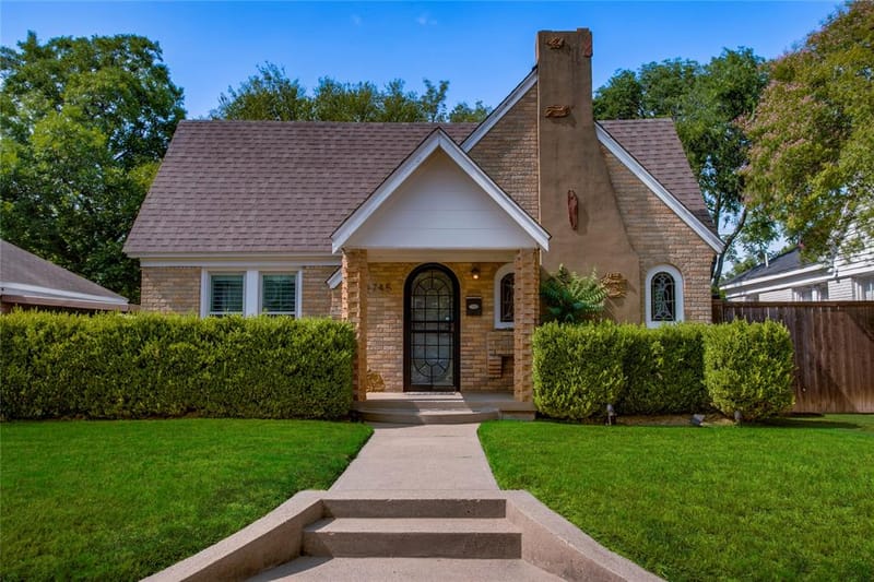 2745 Ivandell Avenue, Dallas TX 75211 - Photo 4