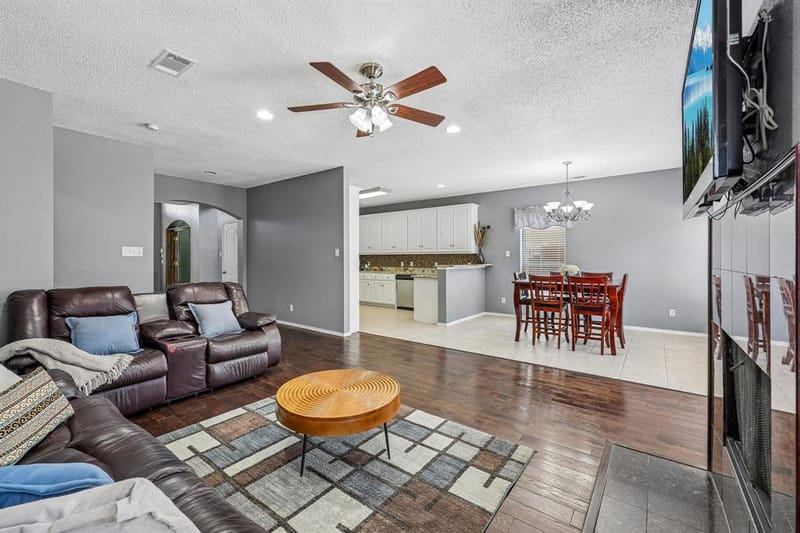 1910 Bentwood Court, Grapevine TX 76051 - Photo 9