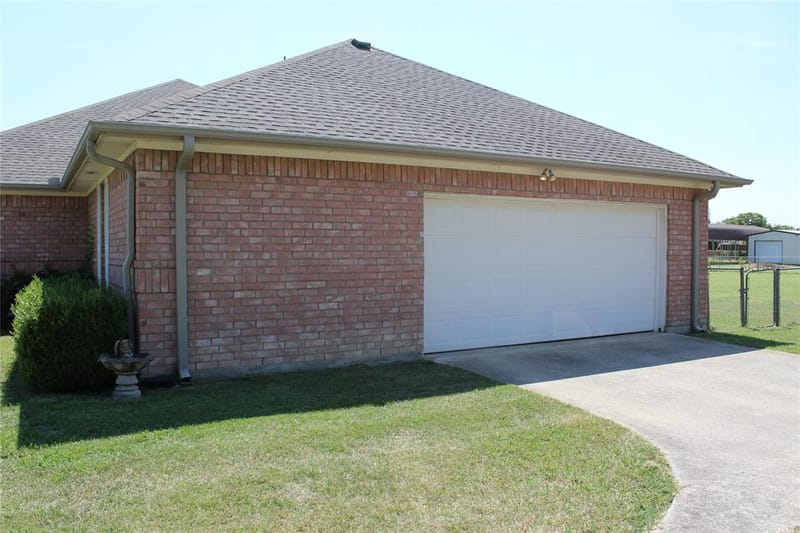 166 Meadowview Circle, Van Alstyne TX 75495 - Photo 4