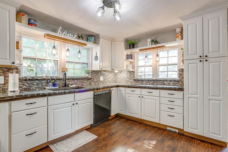 515 SW 13th Street, Mineral Wells TX 76067 - Photo 9