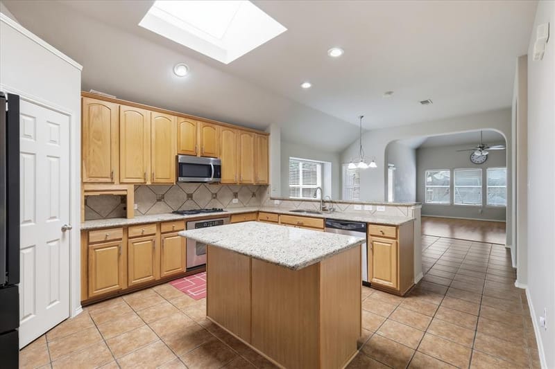 13875 Valley Mills Drive, Frisco TX 75033 - Photo 18