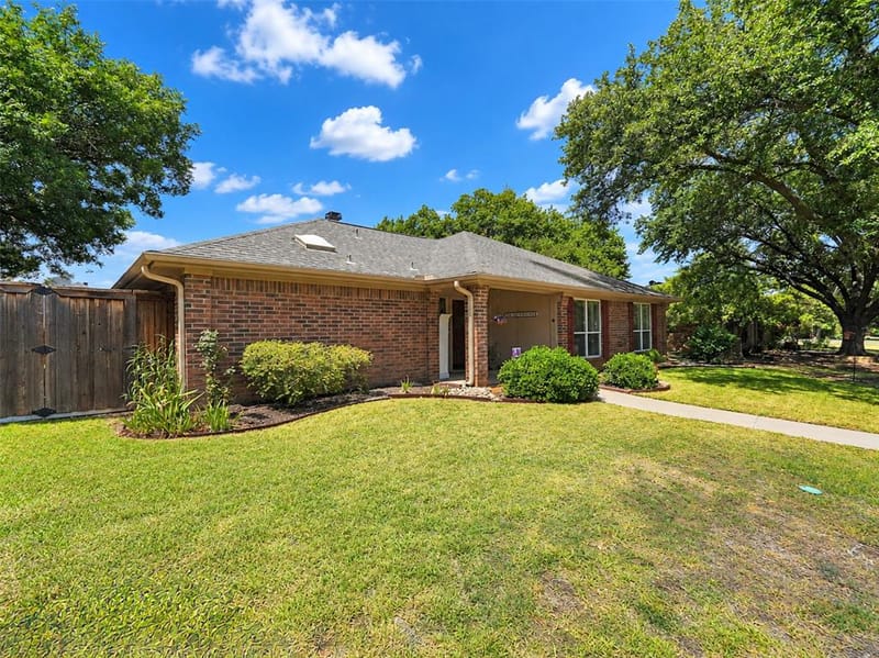 2136 Goldfinch Drive, Lewisville TX 75077 - Photo 25