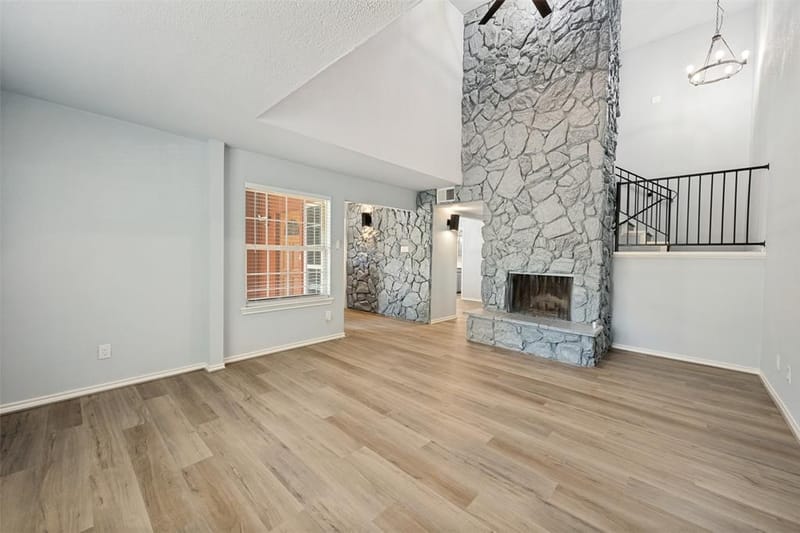 2229 Seville Court, Dalworthington Gardens TX 76013 - Photo 2