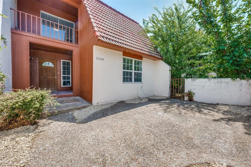 2229 Seville Court, Dalworthington Gardens TX 76013