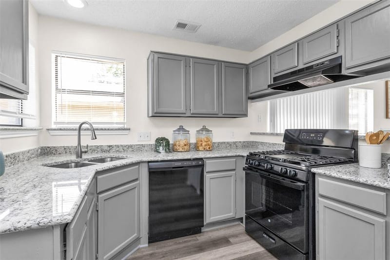 11805 S Eloise, Balch Springs TX 75180 - Photo 7
