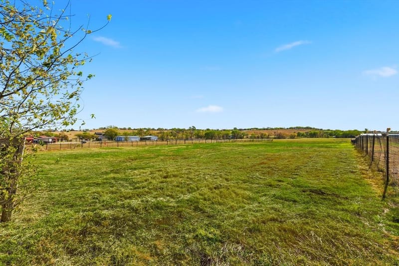 3873 Lois Road E, Sanger TX 76266 - Photo 38