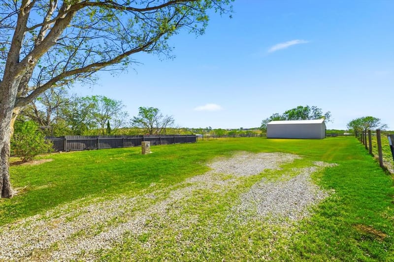 3873 Lois Road E, Sanger TX 76266 - Photo 35