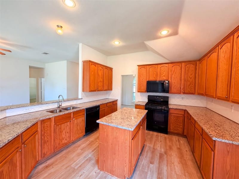 6401 Marquett Drive, Rowlett TX 75089 - Photo 12