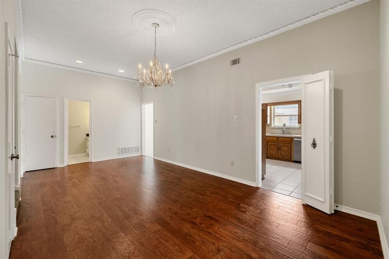 3020 Stonehenge Lane, Carrollton TX 75006 - Photo 10