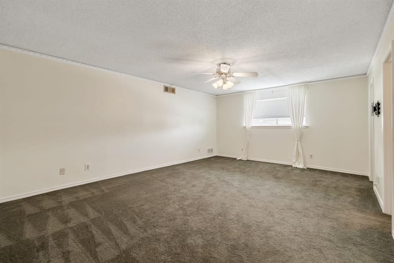 3020 Stonehenge Lane, Carrollton TX 75006 - Photo 21