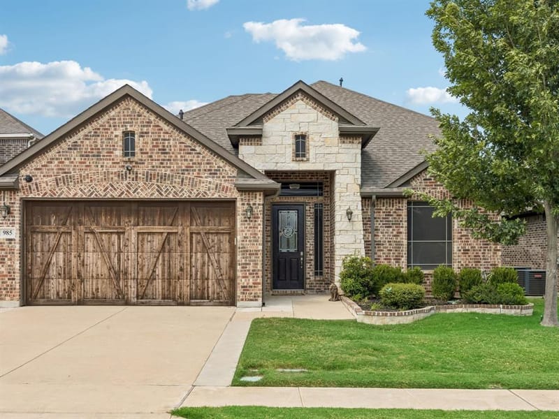 985 E Villas Court, Lewisville TX 75067