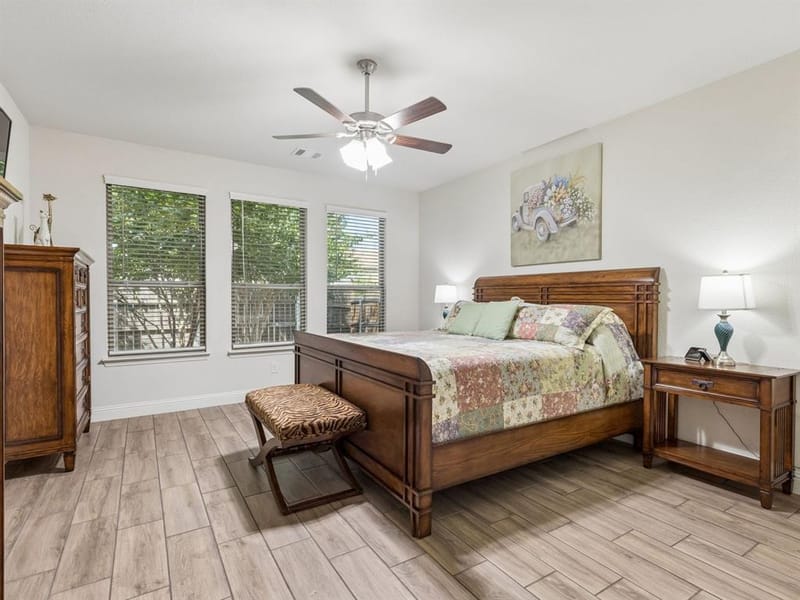 985 E Villas Court, Lewisville TX 75067 - Photo 20