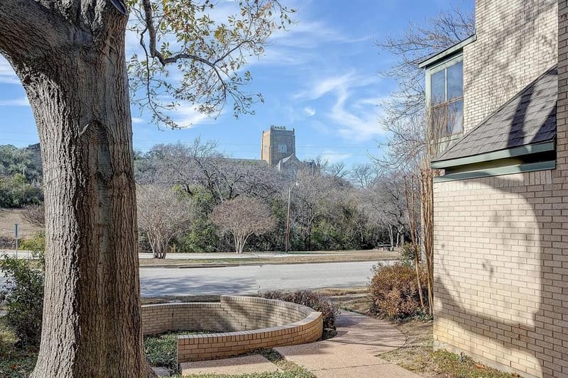 2633 Mccart Avenue, Fort Worth TX 76110 - Photo 18