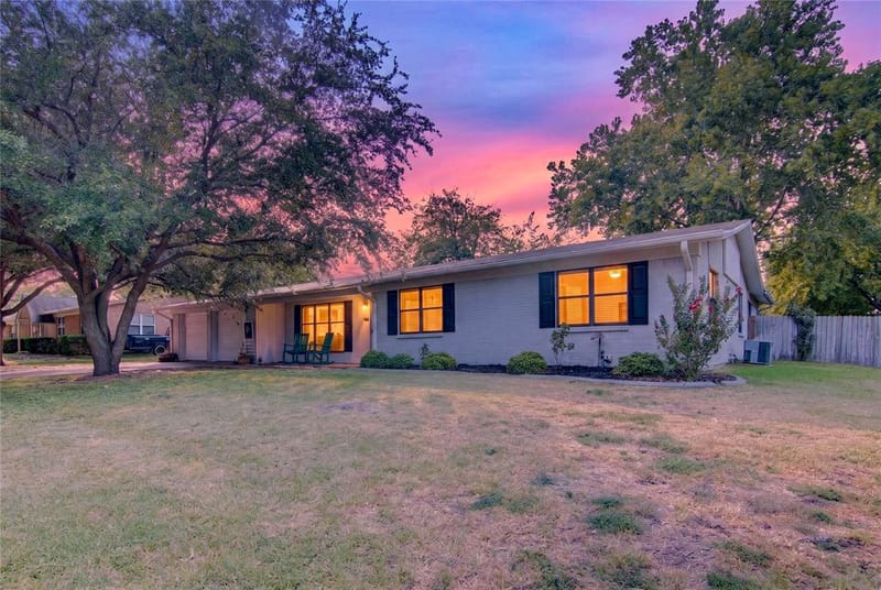 807 W Elizabeth Drive, Robinson TX 76706