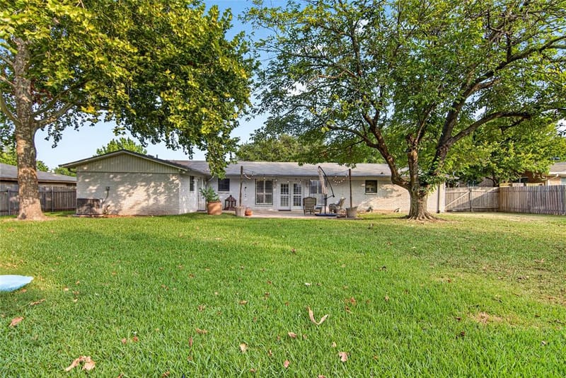 807 W Elizabeth Drive, Robinson TX 76706 - Photo 34