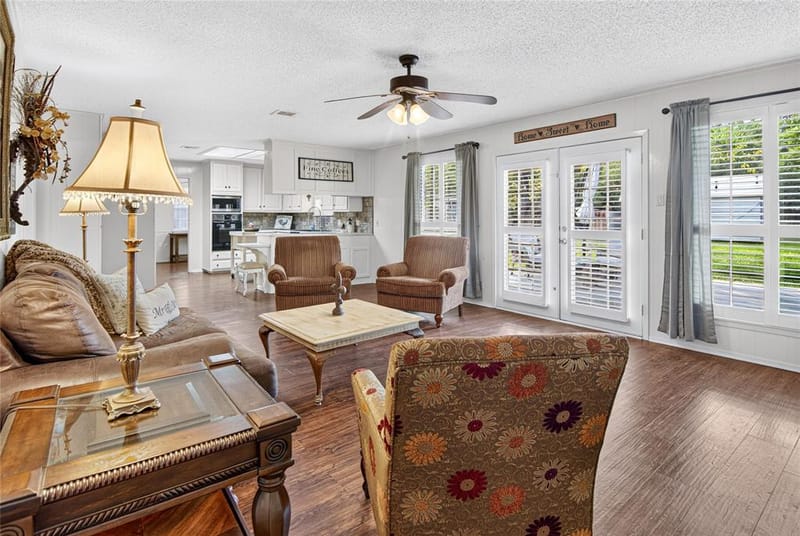 807 W Elizabeth Drive, Robinson TX 76706 - Photo 14