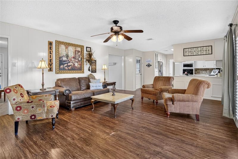 807 W Elizabeth Drive, Robinson TX 76706 - Photo 15