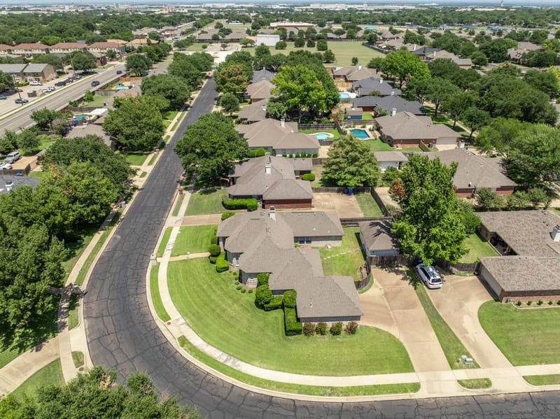 10108 Polo Park Circle, Waco TX 76712 - Photo 23