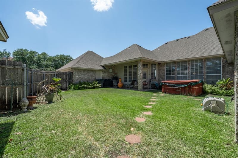 10108 Polo Park Circle, Waco TX 76712 - Photo 28