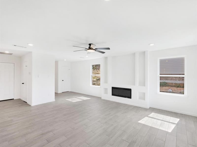 1208 Ridgeview Circle, Granbury TX 76048 - Photo 7