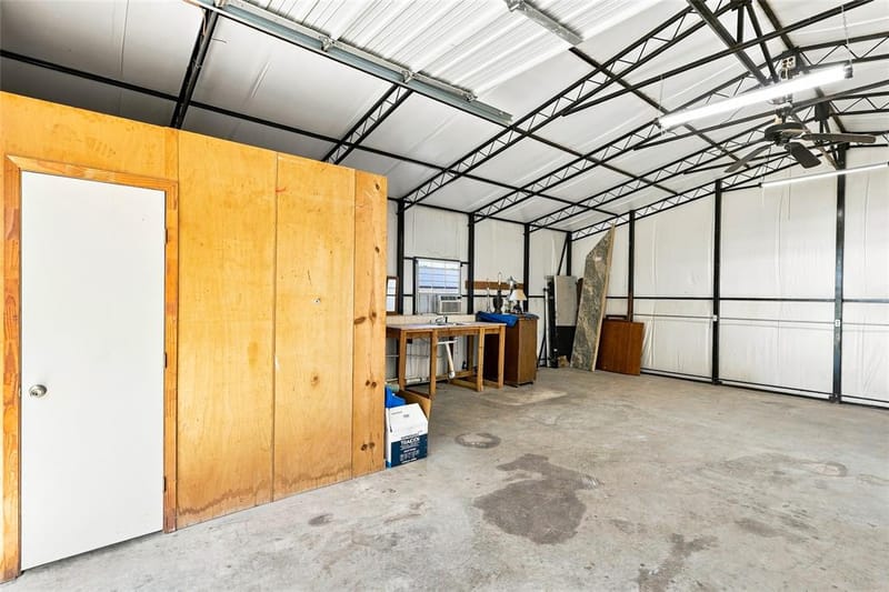 1549 County Road 2130, Telephone TX 75488 - Photo 23