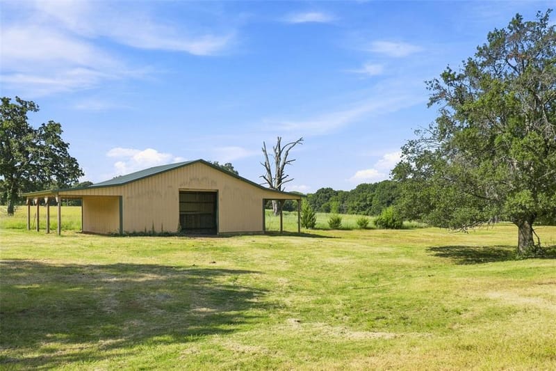 1549 County Road 2130, Telephone TX 75488 - Photo 26