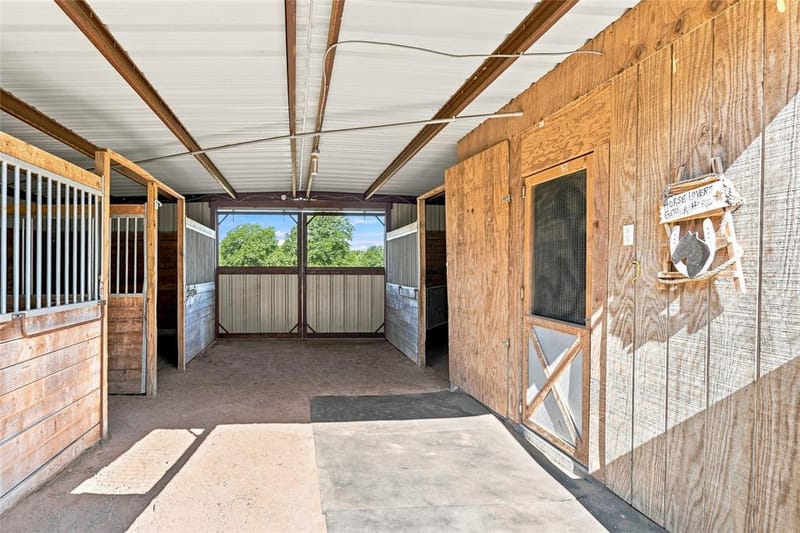 1549 County Road 2130, Telephone TX 75488 - Photo 22