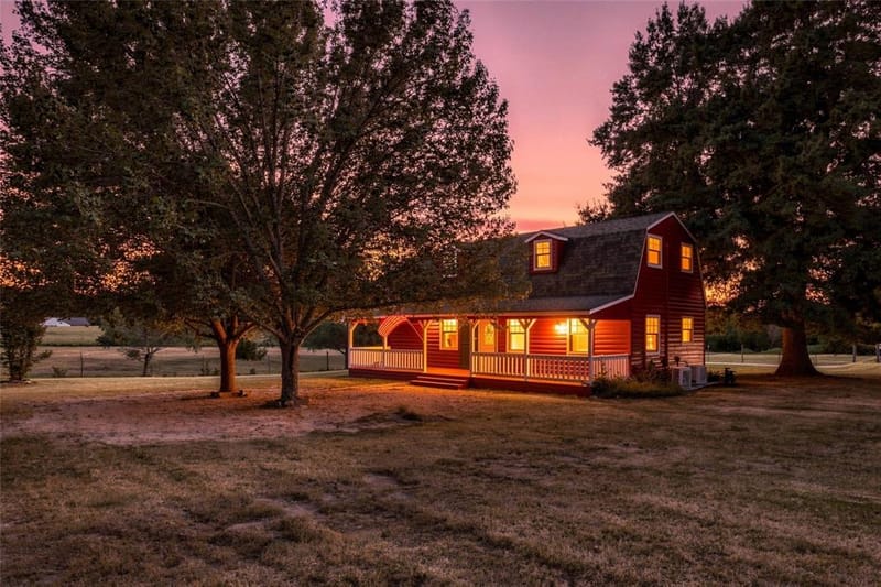 1549 County Road 2130, Telephone TX 75488 - Photo 3
