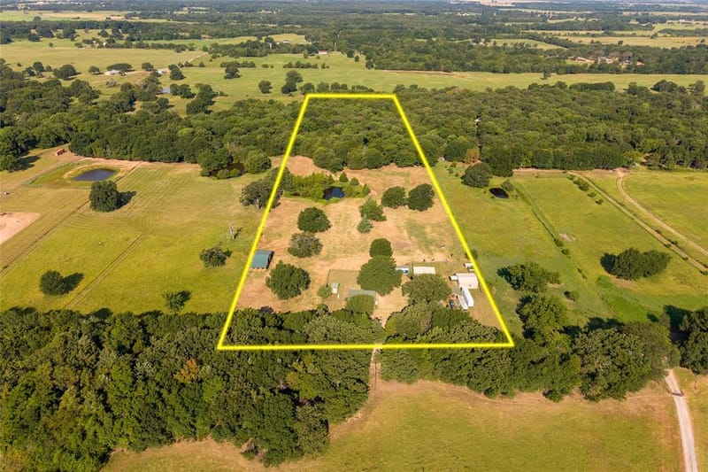 1549 County Road 2130, Telephone TX 75488 - Photo 32
