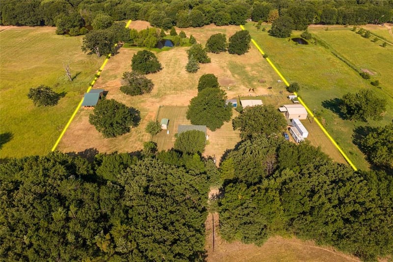 1549 County Road 2130, Telephone TX 75488 - Photo 31