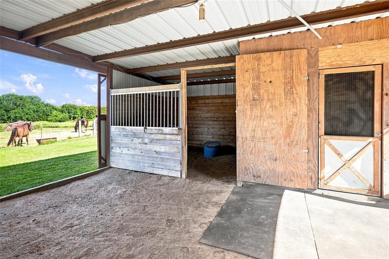 1549 County Road 2130, Telephone TX 75488 - Photo 21