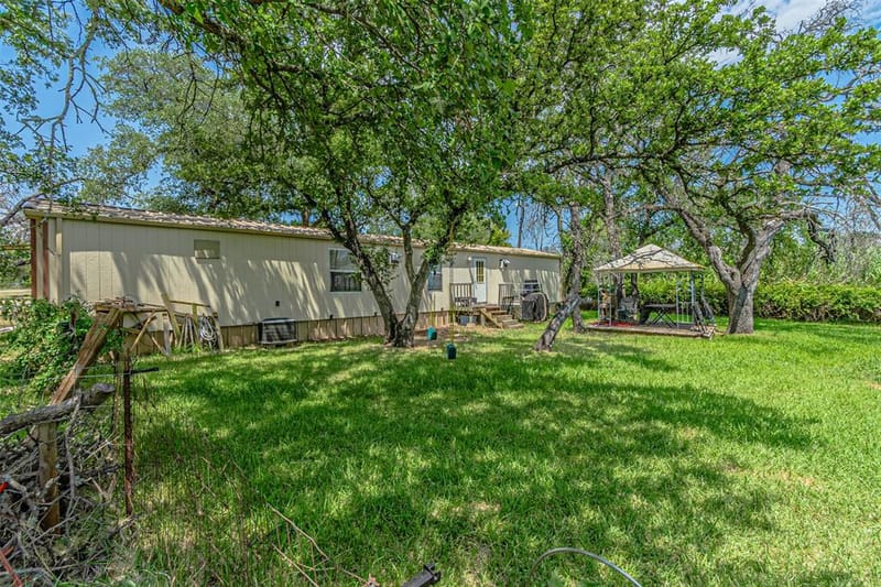 4217 Cottonwood Drive, Granbury TX 76048 - Photo 23