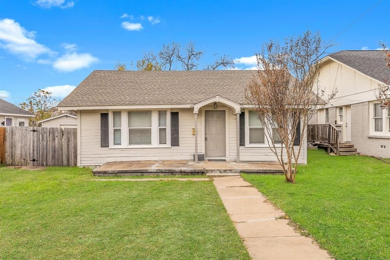 2820 Frazier Avenue, Fort Worth TX 76110