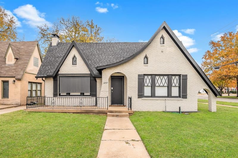 3257 Greene Avenue, Fort Worth TX 76109